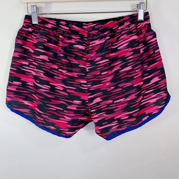 Nike Women's Dri-Fit 5K Allover Print Running Shorts - Picture 9 of 9